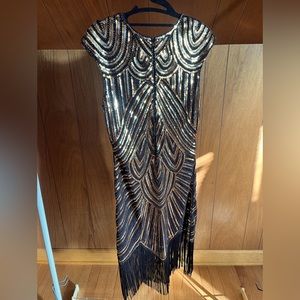Black/Gold/Silver Roaring 20s Gatsby Flapper-Style Dress with Fringe and Sequins